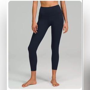 LULULEMON WUNDER UNDER  TIGHT 28"SIZE 8 TRUE NAVY